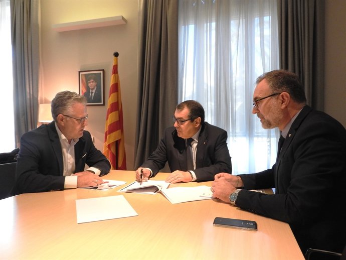 Jané es reuneix amb l'alcalde de Salou per abordar la seguretat del municipi