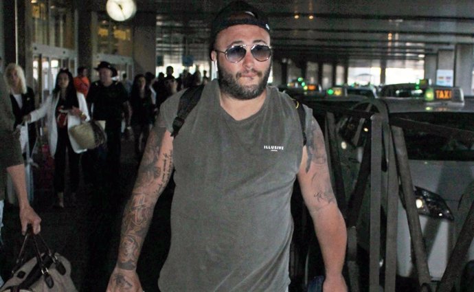 Kiko Rivera en el aeropuerto 