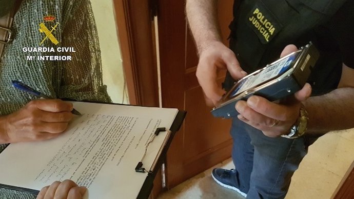 Els agents han realitzat 24 registres a diverses províncies
