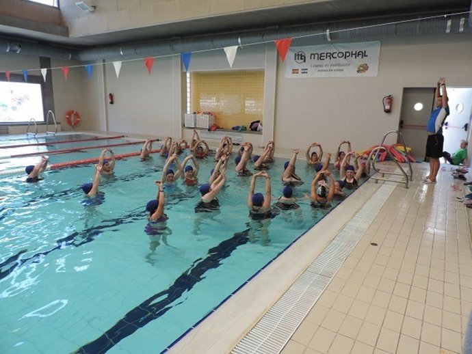 Durante El 'Encuentro De Mayores' Se Han Realizado Actividades En El Agua.