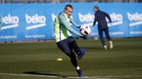 Mathieu entrenará a prueba en el Sporting de Portugal durante sus vacaciones