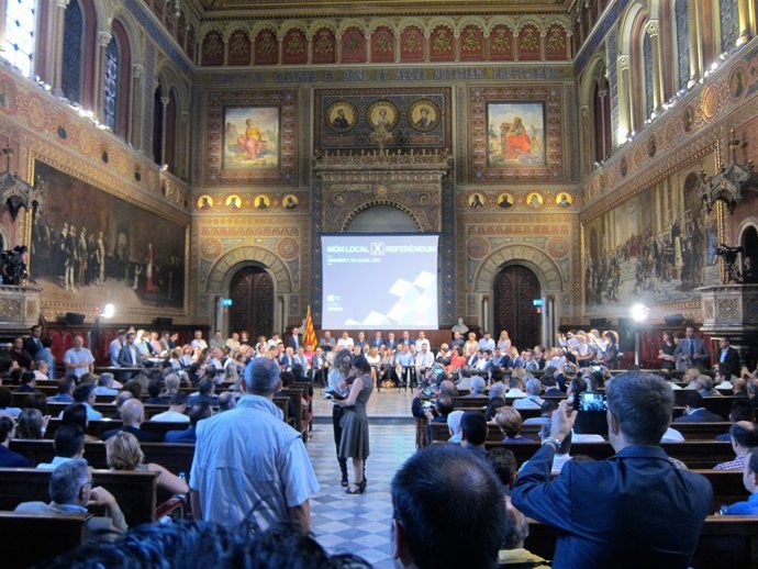 Acte de municipis i alcaldes sobiranistes en suport al referèndum