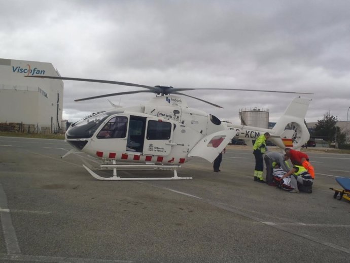 El trabajador herido ha sido trasladado en helicóptero al CHN