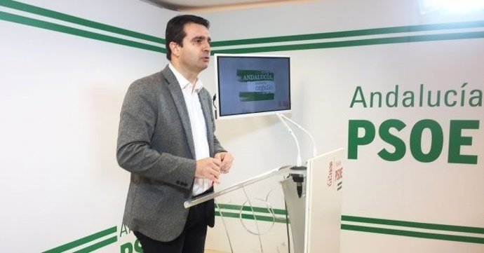 El senador onubense Amaro Huelva