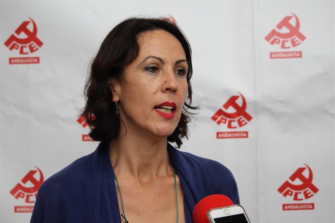 Eva García Sempere atiende a los medios