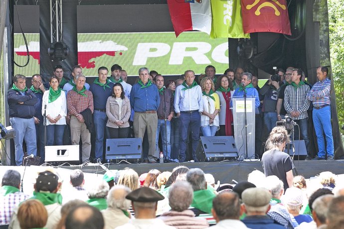 Revilla interviene en la Fiesta del PRC