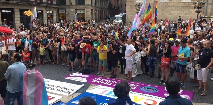 Manifestación por los 40 años de la marcha LGTBI en Barcelona