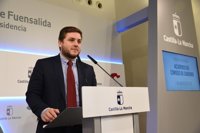 Sánchez traslada a Page su intención de mantener una "buena relación", según Hernando