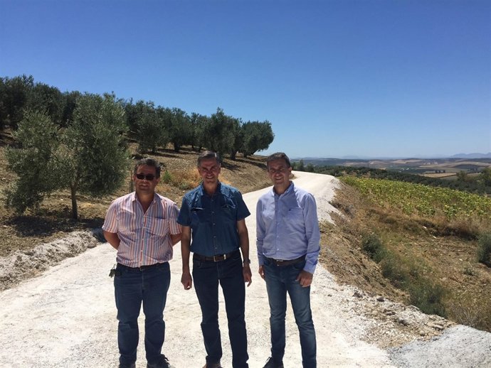 Diputación de Córdoba entrega obras en caminos rurales