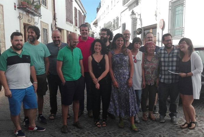 Teresa Rodríguez con miembros del Consejo Ciudadano Andaluz de Podemos