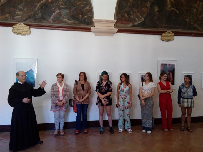 Visita a exposición jóvenes artistas en San Millán