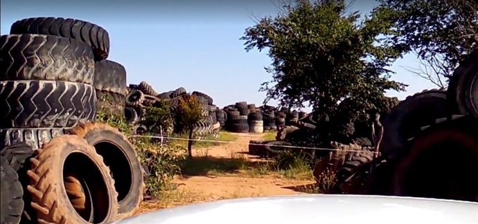 Vertedero neumáticos Argamasilla