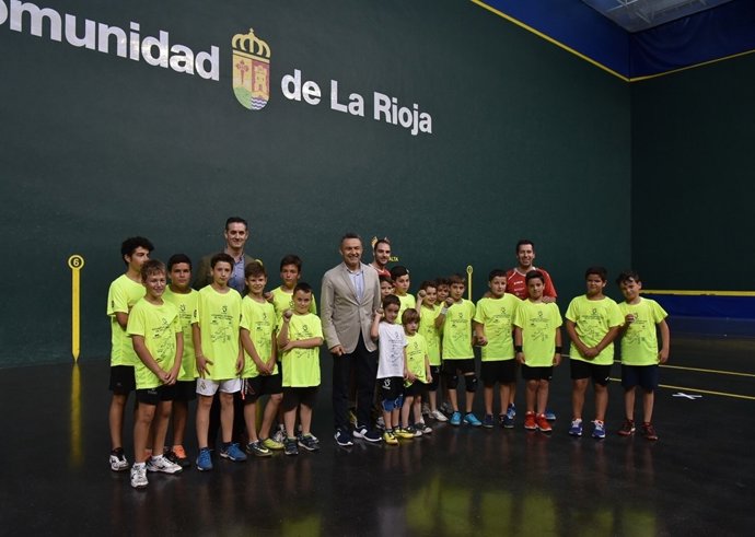 Campus pelota con Escobar