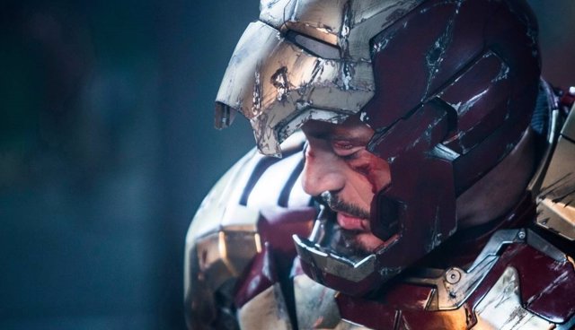 Robert Downey Jr. Como Iron Man