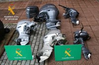 Dos detenidos por robar cinco motores de barcos que ocultaban en una senda forestal en Liendo