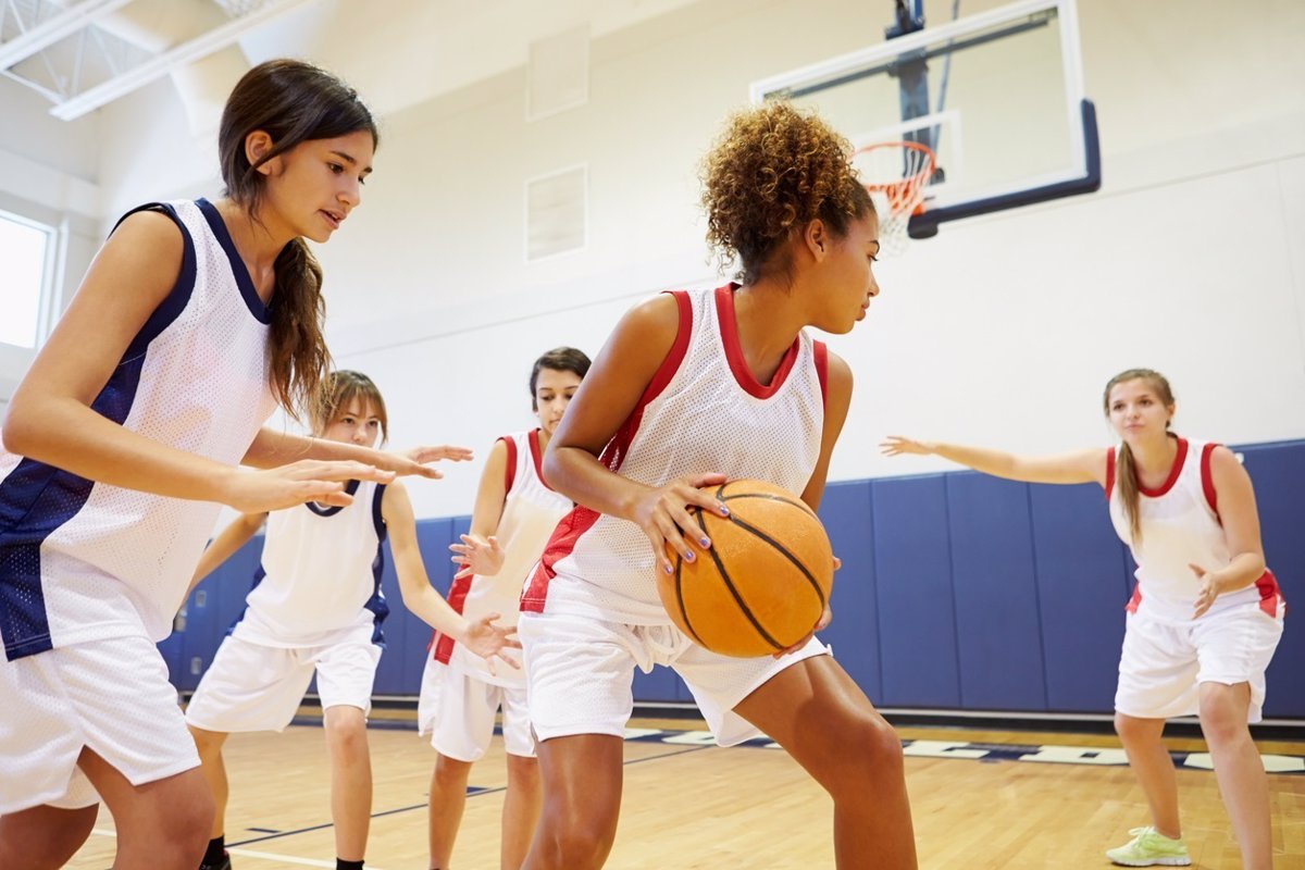 5 deportes ideales para mujeres adolescentes