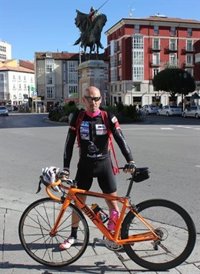 Un ciclista recorre 1.400 del Camino del Cid para recaudar fondos para tres niños con diferentes enfermedades