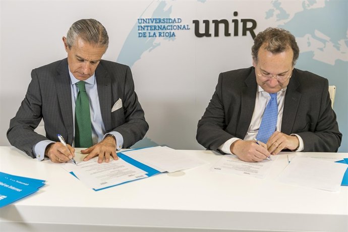 Firma convenio Europa Press-Unir