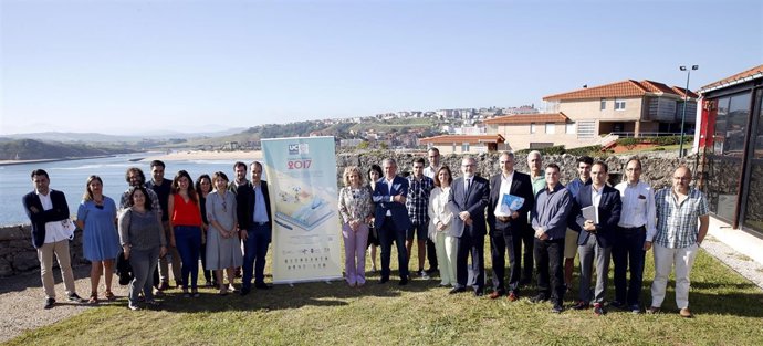 La  vicepresidenta en el curso