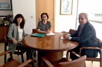 Cantabria estudiará potenciar la participación de los trabajadores sociales en caso de emergencias