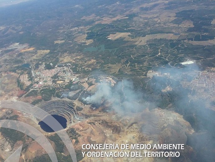 Imagen de la zona afectada por el incendio forestal en Riotinto (Huelva)