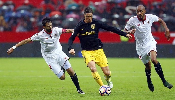 Fernando Torres, Mariano y Pareja (Sevilla - Atlético de Madrid)