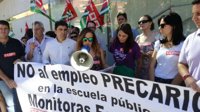 Unos 400 monitores escolares se concentran para reclamar a Educación jornadas de trabajo a jornada y año completos