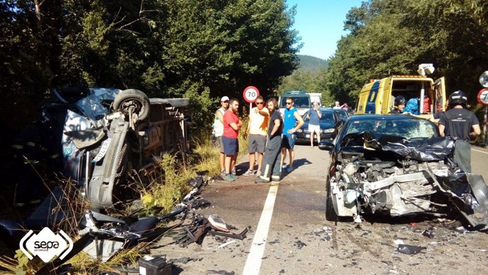 Accidente de tráfico en Cangas de Onís. 