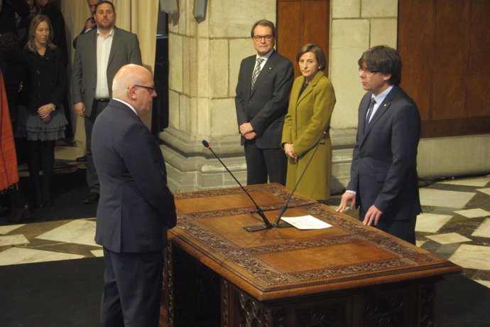 Jordi Baiget jura como conseller. C.Puigdemont,C.Forcadell,Artur Mas,O.Junqueras