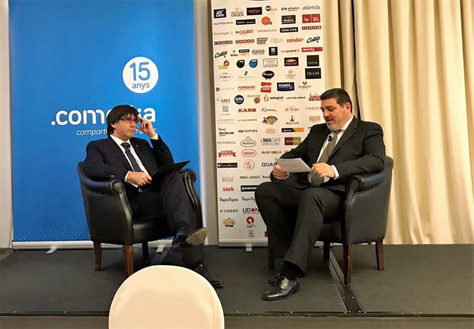 El pte.C.Puigdemont i el pte.de Comertia, Joan Carles Calbet