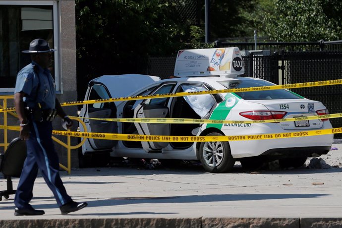 Accidente de taxi cerca del aeropuerto de Boston