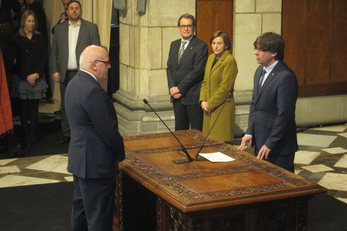 Jordi Baiget jura com conseller. C.Puigdemont,C.Forcadell,Artur Mas,O.Junqueras