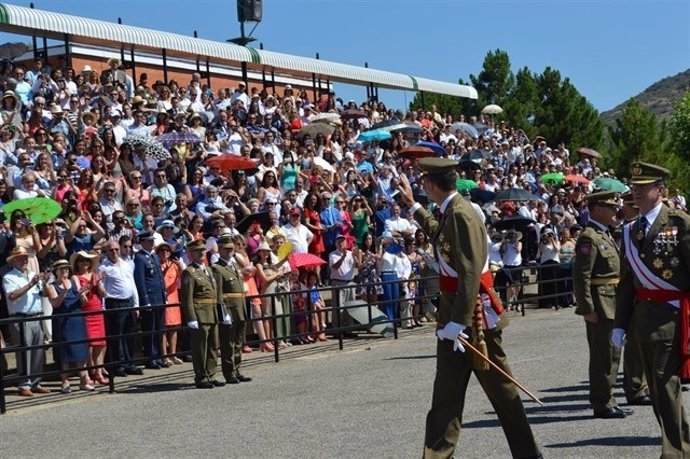 El Rey Felipe V, en la academia de Talarn, en 2015