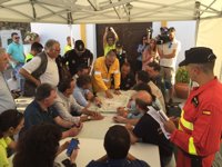 La alcaldesa de El Campillo (Huelva) pide calma y destaca la eficacia del dispositivo del incendio