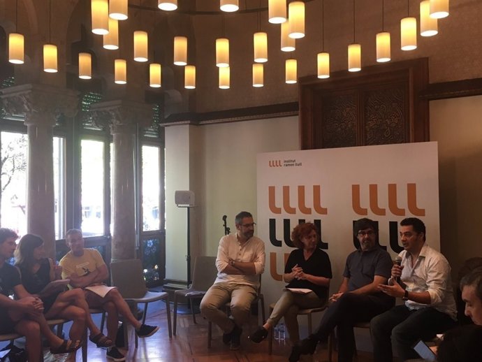 Creadores catalanes y baleares llevan sus creaciones artísticas a 10 países