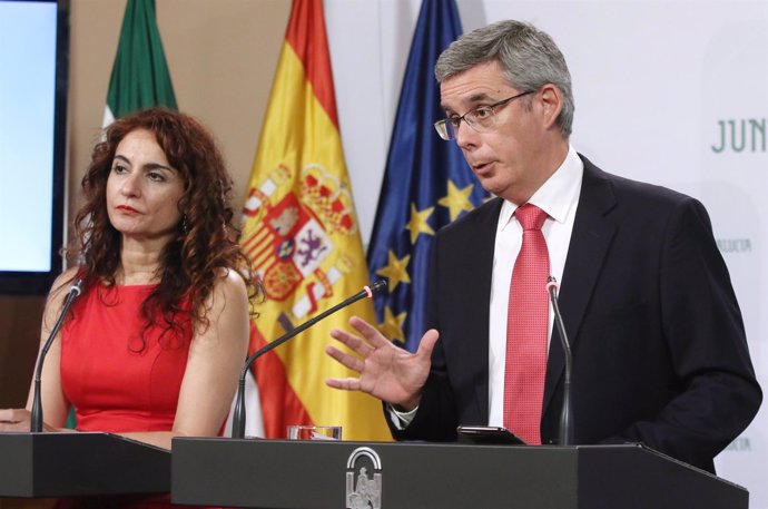 El portavoz del Ejecutivo andaluz, Juan Carlos Blanco, en rueda de prensa