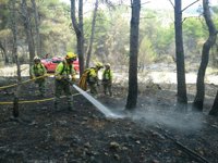 Controlan una pequeña reproducción del incendio de la Sierra Calderona