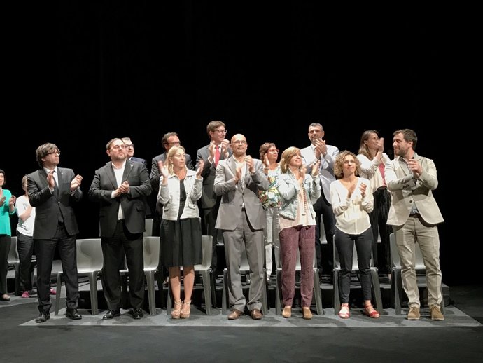 El Govern en pleno presenta la ley del referéndum