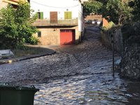 La situación está "controlada" tras la inundación en Valverde de la Vera por una fisura en una balsa de agua
