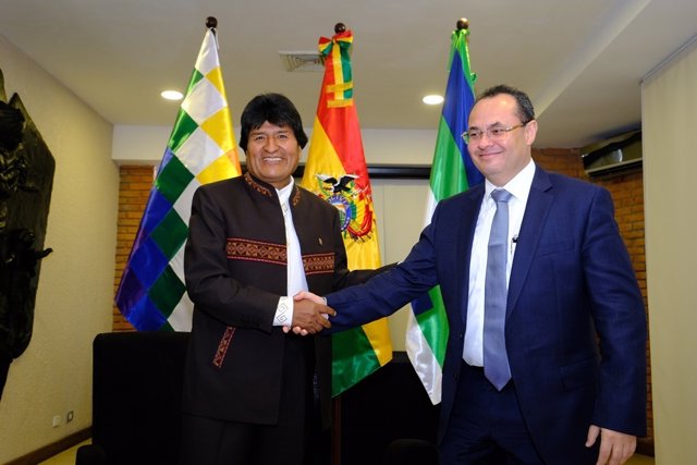 Saludo del Presidente de la CAF y el presidente de Bolivia Evo Morales