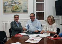 Alcalde Calahorra y rector de la UR firman el convenio para financiar nuevo curso de la Universidad de la Experiencia