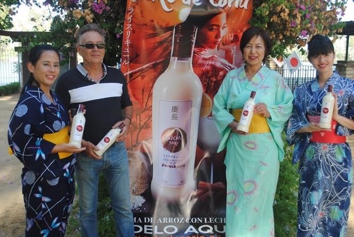Presentación del primer licor de sake japonés elaborado en España