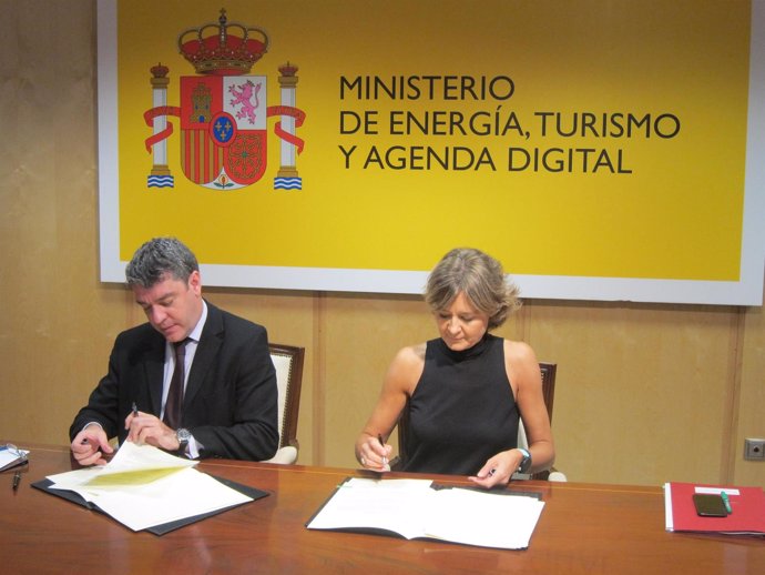 Nadal y Tejerina firman un convenio para fomentar el ecoturismo              