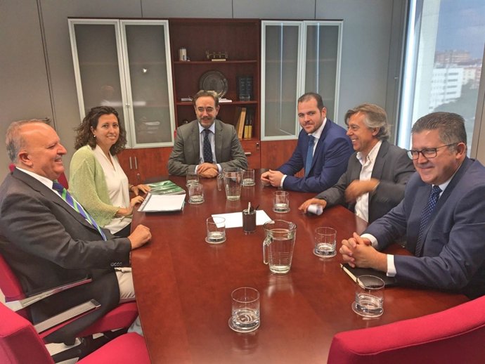 Reunión del consejero de Fomento con Ceacop.