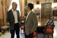 Representantes del Ayuntamiento y de easyJet se reúnen para estudiar nuevas rutas desde el aeropuerto de San Pablo