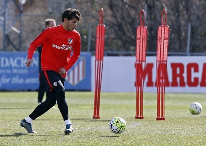 Theo Hernández entrenando en Majadahonda con el Atlético
