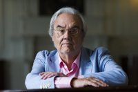 Manuel Gutiérrez Aragón: "Cuando uno termina una película o una novela, empieza a vivir una vida propia"