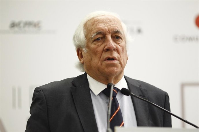 Carlos Espinosa de los Monteros