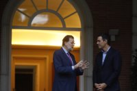 Comienza la reunión entre Rajoy y Pedro Sánchez en el Palacio de la Moncloa, la primera de ambos en esta legislatura 