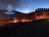 Detenido por un incendio que afectó a la muralla y la alcazaba de Antequera